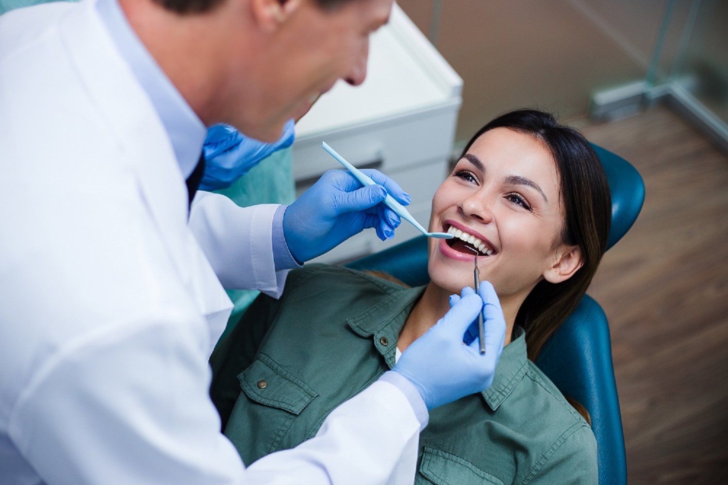 protecting-and-perfecting-your-teeth-with-dental-crowns